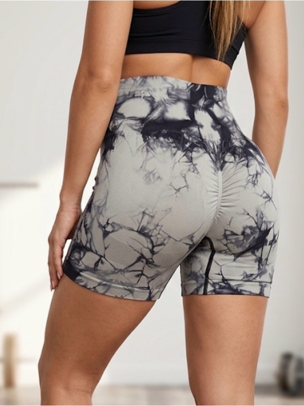 Tie Dye Scrunch Butt Biker Shorts Medium High Waisted Gray Black Athleisure